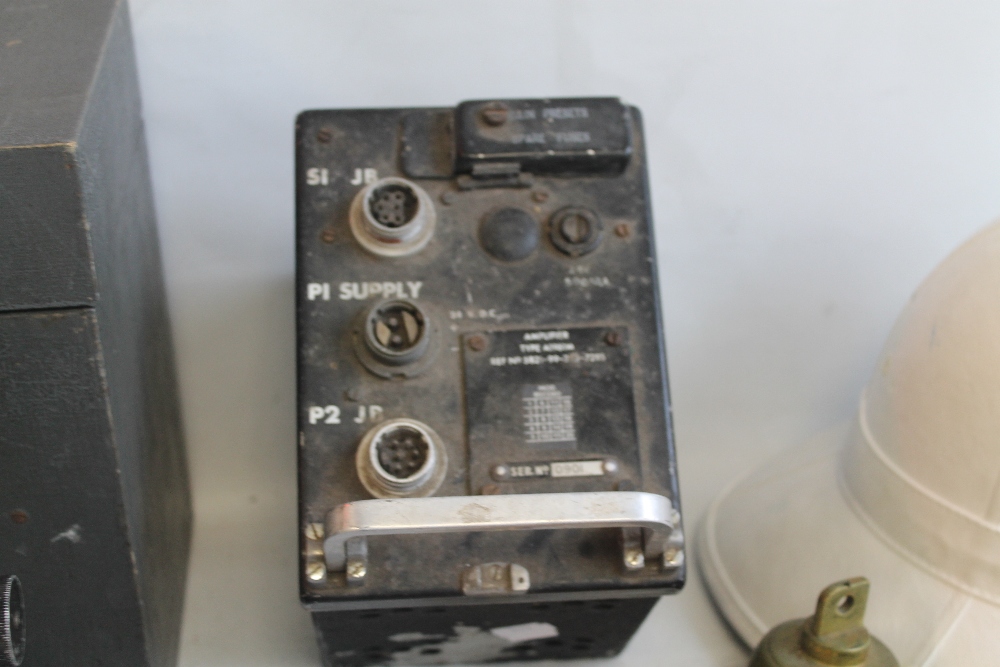 AN AIR MINISTRY ASTRO COMPASS MK II (not in original box), an amplifier type A1961M, a Mk 18 altime - Image 4 of 5