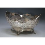 A HALLMARKED SILVER PIERCED BASKET BY R & W SORLEY - LONDON 1925, approx weight 405g, W 22 cm