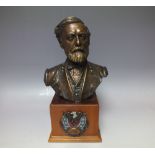 JIM PONTER - 'ROBERT E. LEE' LIMITED EDITION BRONZE SCULPTURE, issued by Franklin Mint, in the