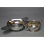 A HALLMARKED BRITANNIA STANDARD SILVER QUAICH - LONDON 1893, W 15 cm together with a small