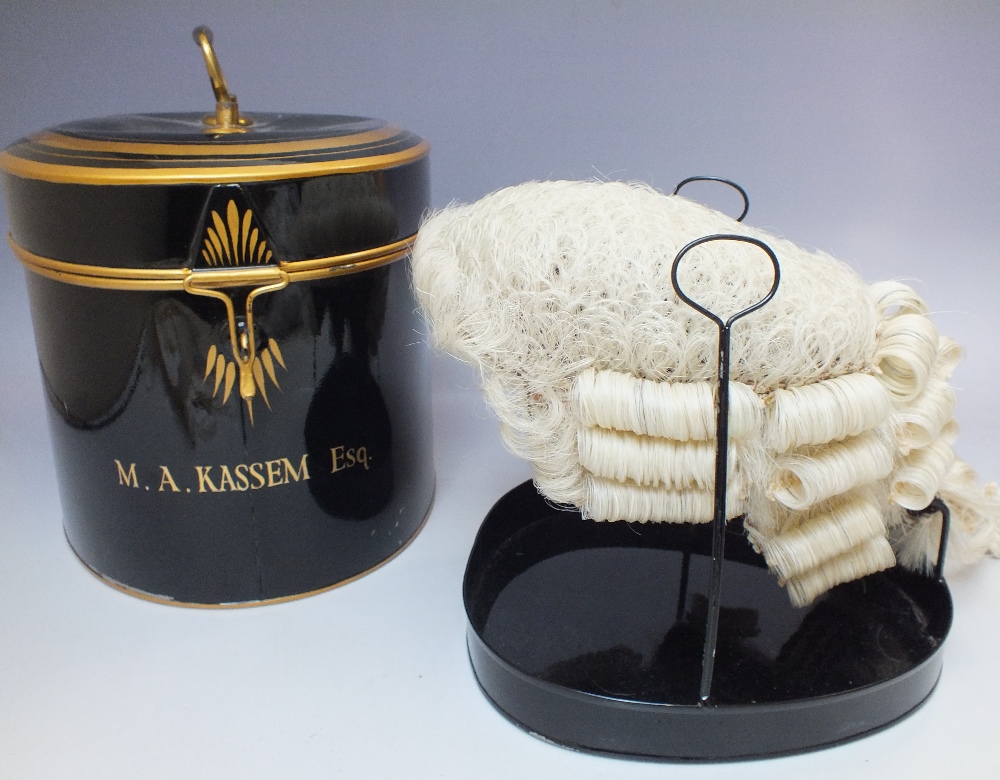 A MID 20TH CENTURY EDE & RAVENSCROFT HORSE HAIR BARRISTERS WIG, contained in toleware tin with - Image 3 of 9