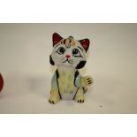 A LORNA BAILEY CERAMIC CAT AND BEE FIGURE