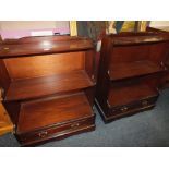 A PAIR OF REPRODUCTION MAHOGANY WATERFALL BOOKCASES (2) W 78 CM