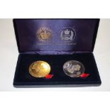 A CASED GOLD AND SILVER JUBILEE COMMEMORATIVE COIN SET