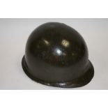 AN AMERICAN STYLE MILITARY HELMET