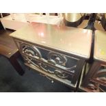 A MODERN SILVER AND MIRRORED VENETIAN STYLE TWO DRAWER CHEST H 78 W 91 D 46 CM