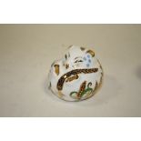 A ROYAL CROWN DERBY IMARI DOORMOUSE TYPE PAPERWEIGHT