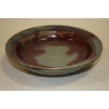 AN ORIENTAL STYLE TWO TONE CRACKLE GLAZE BOWL