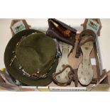 A SMALL TRAY OF COLLECTABLES TO INCLUDE VINTAGE AUSTRIAN STYLE HAT WITH BADGES ETC