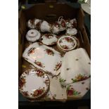 A TRAY OF ROYAL ALBERT OLD COUNTRY ROSES TEA AND DINNER WARE ETC