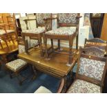 AN 'OLD CHARM' OAK DRAWLEAF DINING TABLE WITH SIX CHAIRS TASBLE W81 CM L182 CM (EXTENDED)