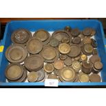 A LARGE QUANTITY OF VINTAGE BRASS WEIGHTS
