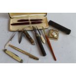 A SHEAFFER 14 CT GOLD NIB PEN in box with matching pencil, a rolled gold Sheaffer pencil and