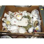 A TRAY OF ASSORTED CERAMICS TO INCLUDE AYNSLEY, ROYAL ALBERT ETC.