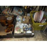 A TRAY OF ASSORTED CERAMICS TO INCLUDE WEDGWOOD, AYNSLEY ETC TOGETHER WITH A TRAY OF HORNSEA