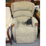 A CELEBRITY ELECTRIC RISE / RECLINE ARMCHAIR - H/C