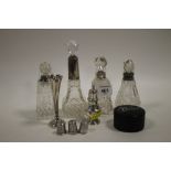 A COLLECTION OF HALLMARKED SILVER SCENT BOTTLES, FLUTED VASE, THIMBLES ETC