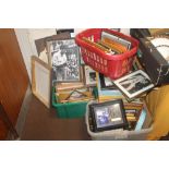 A LARGE QUANTITY OF MAINLY ELVIS RELATED PICTURES AND PRINTS