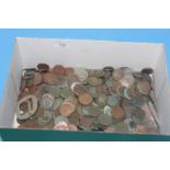 A QUANTITY OF ASSORTED COINS