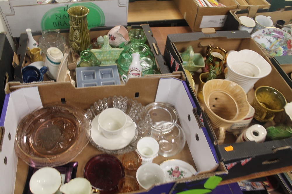 THREE TRAYS OF CERAMICS TO INCLUDE SYLVAC, WADE, WEDGWOOD, PINK GLASS PLATE, GLASS FRUIT BOWLS , PIN