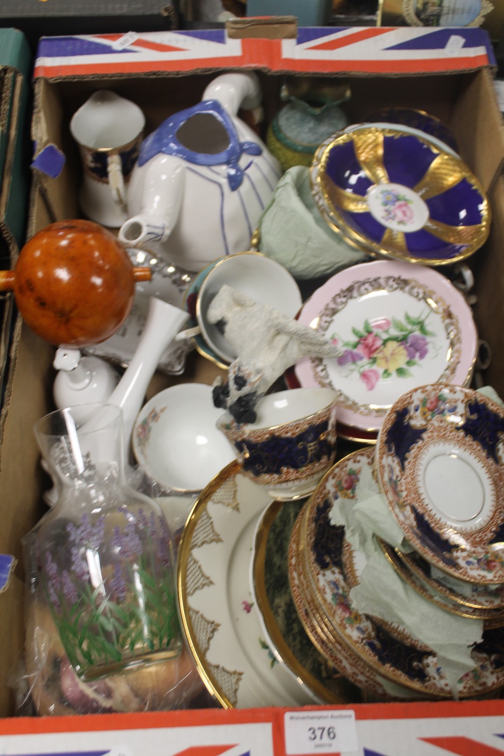 A TRAY OF ASSORTED CHINA TO INCLUDE PARAGON