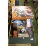 A QUANTITY OF COLLECTABLES TO INCLUDE A BOXED MECCANO SET, PARKER PENS ETC