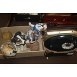 A TRAY OF ASSORTED DOG ORNAMENTS AND A SELECTION OF ASSORTED CLOCKS (2)