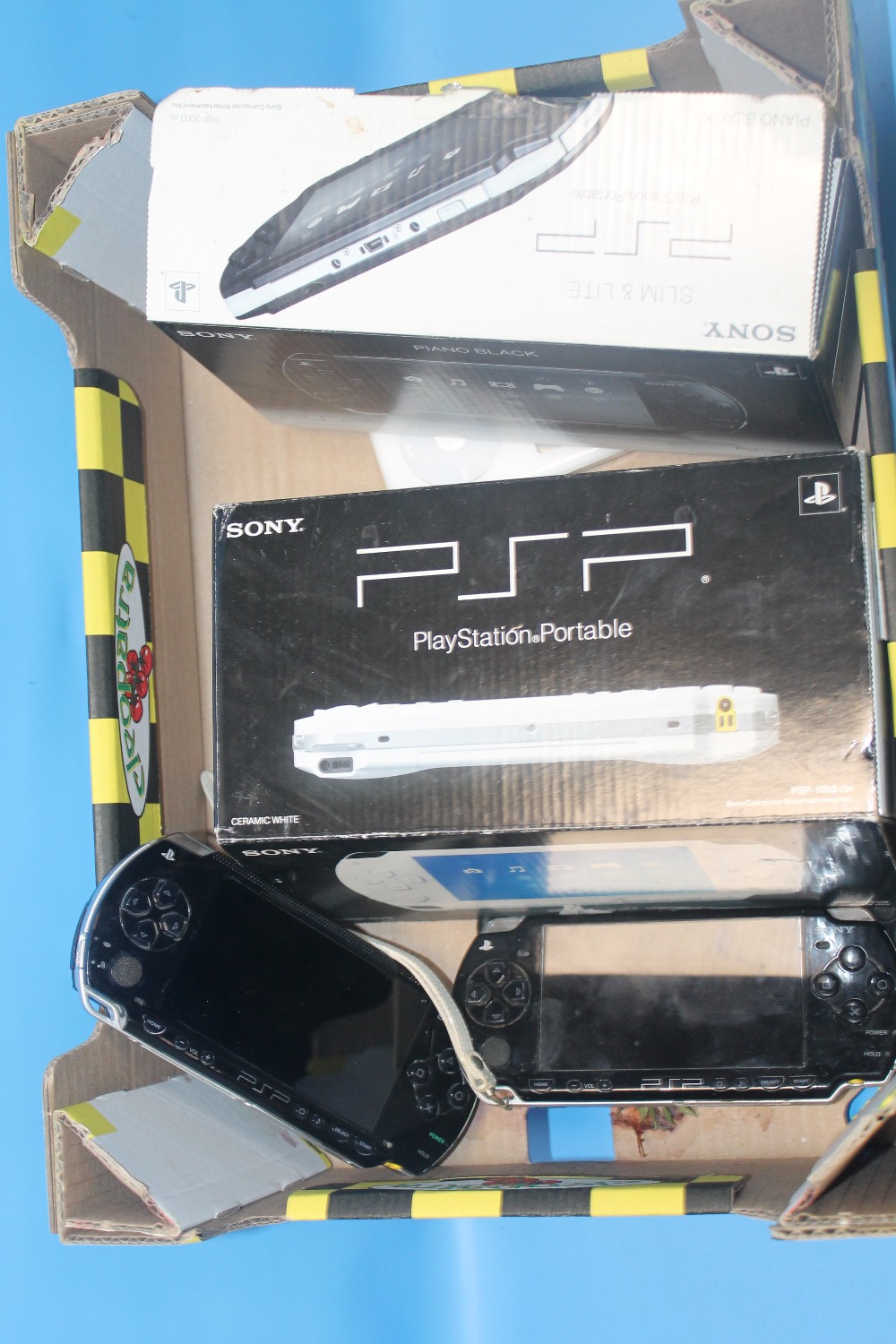 A COLLECTION OF SONY PSP A/F