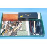 QUANTITY OF ASSORTED COLLECTABLE'S TO INCLUDE PENKNIVES ETC