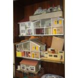 A QUANTITY OF ASSORTED ASSORTED DOLLS HOUSES