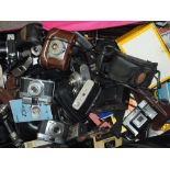 A LARGE COLLECTION OF VINTAGE CAMERA'S TO INCLUDE BILORA, PANTEX, ZEISS ETC