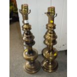 A PAIR OF VINTAGE BRASS TABLE LAMPS