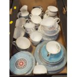 A TRAY OF ASSORTED CHINA TO INCLUDE ROYAL DOULTON, SUSIE COOPER AND AYNSLEY