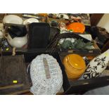 A LARGE QUANTITY OF EX-SHOW HOME ORNAMENTS ETC. TO INCLUDE LIDDED JARS, FRUIT BOWLS ETC.