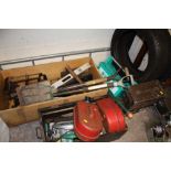 A QUANTITY OF MIXED ITEMS TO INCLUDE POWER, HAND AND GARDEN TOOLS ETC
