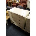 A MODERN CREAM FIVE DRAWER CHEST H-86 CM W-91 CM