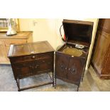 A VINTAGE OAK CASED EXCELSIOR GRAMOPHONE TOGETHER WITH A VINTAGE OAK CASED 'THE DULCEDA' GRAMOPHONE