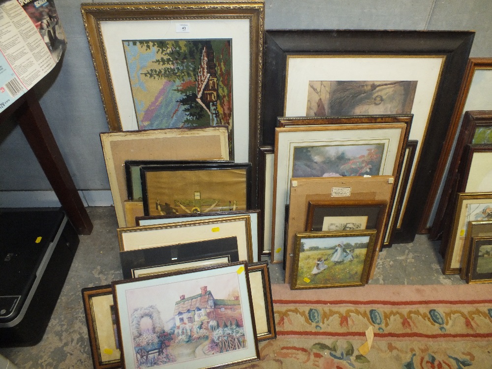 A LARGE QUANTITY OF ASSORTED PICTURES AND PRINTS TO INCLUDE RELIGIOUS EXAMPLES