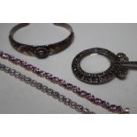 A COLLECTION OF SILVER AND AMETHYST JEWELLERY, comprising an unusual pendant eyeglass stamped 925