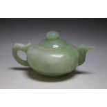 A CHINESE STYLE JADE TEAPOT, W 15.5 cm