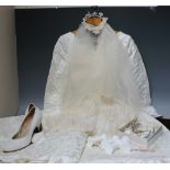 A MID 20TH CENTURY VINTAGE WEDDING AND ACCESSORIES, together with a selection of vintage gloves and