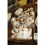 A TRAY OF ROYAL ALBERT OLD COUNTRY ROSES CERAMICS ETC