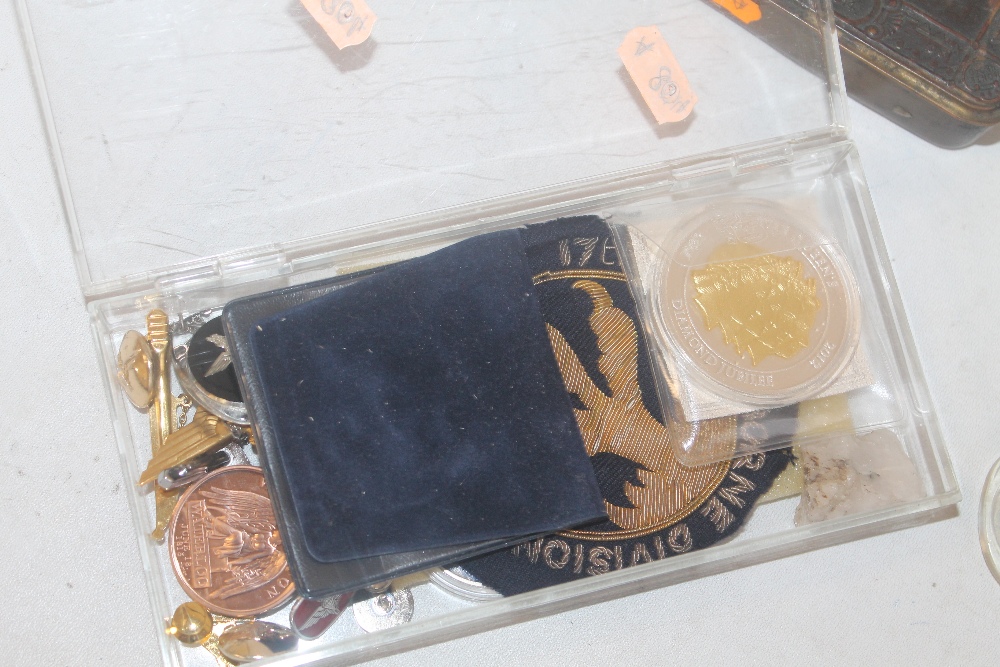 A COLLECTION OF ROYAL FAMILY RELATED AND OTHER COMMEMORATIVE COINS AND MEDALLIONS, together with a - Image 6 of 6