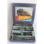 A BOXED FRENCH HORNBY SERIES "O" GAUGE TINPLATE CLOCKWORK GOODS TANK SET, number 40