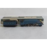 A BOXED WRENN "00" GAUGE CLASS A4 PACIFIC LOCOMOTIVE "SIR NIGEL GRESLEY", and tender LNER blue