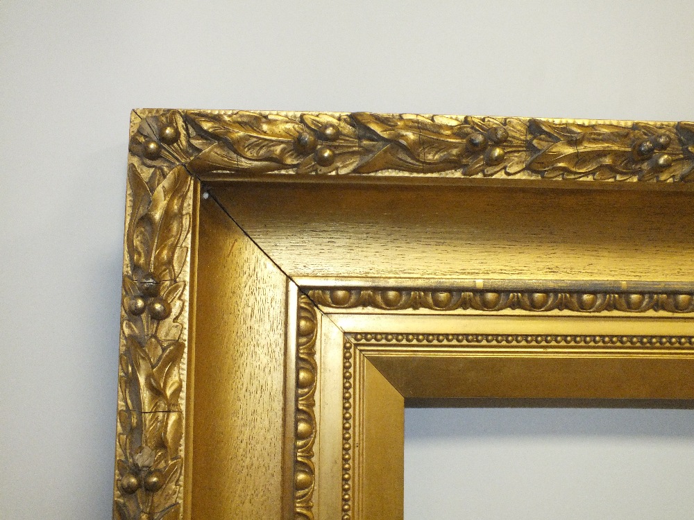 A 19TH CENTURY GOLD FRAME WITH ACANTHUS LEAF DESIGN TO OUTER EDGE, egg and dart design to inner - Image 2 of 4