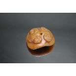 A CHINESE STYLE HARDSTONE CARVING, W 5.5 cm