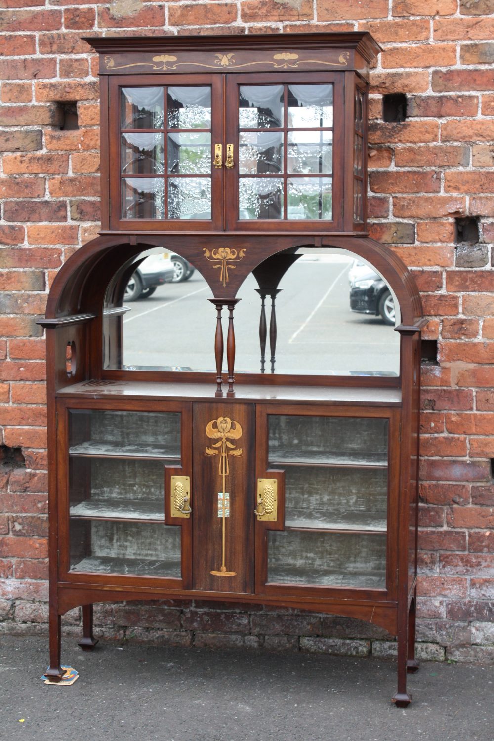 AN ART NOUVEAU MAHOGANY INLAID DISPLAY CABINET IN THE STYLE OF SHAPLAND AND PETTER, the upper - Image 2 of 14