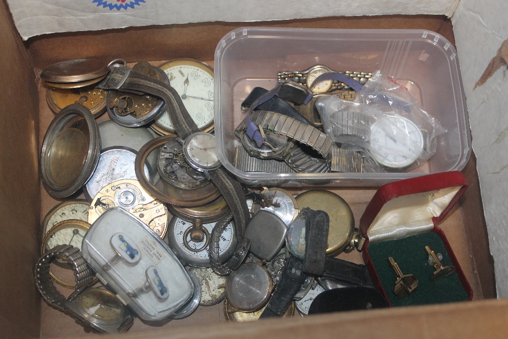 A TRAY OF ASSORTED WATCH PARTS, WRISTWATCHES ETC.