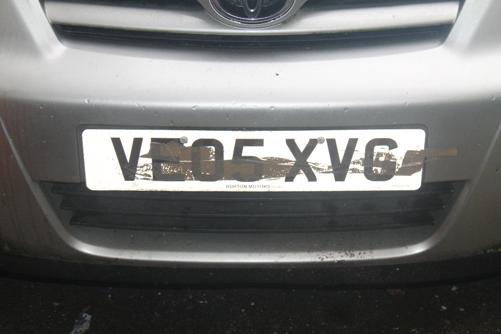 A TOYOTA COROLLA VE05 XVG WITH KEYS AND PAPERWORK, 5400 MILES APPROXIMATELY - Image 2 of 4